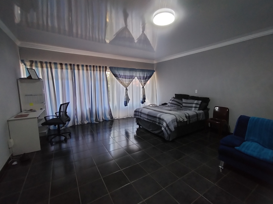 To Let 1 Bedroom Property for Rent in Meiringspark North West
